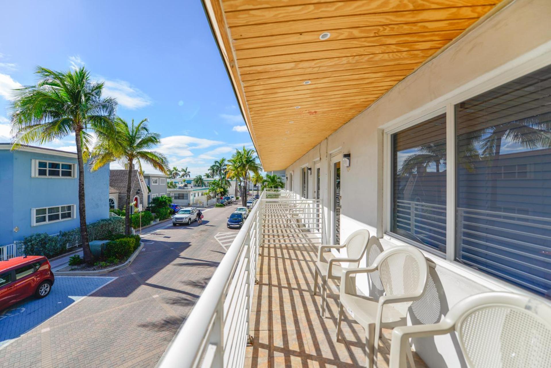 Amazing Balcony Studio At The Beach With Parking -M44 Χόλιγουντ Εξωτερικό φωτογραφία